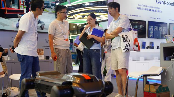 具微科技WAIC亮相全栈自研产品矩阵,领跑特种具身智能商业化落地 具微科技WAIC亮相全栈自研产品矩阵,领跑特种具身智能商业化落地
